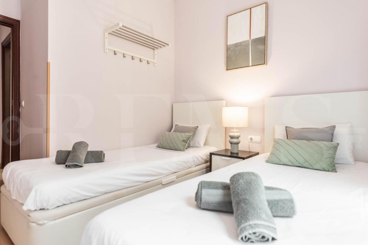 Inviting Apartment In The Heart Of Malaga By Rems Eksteriør billede